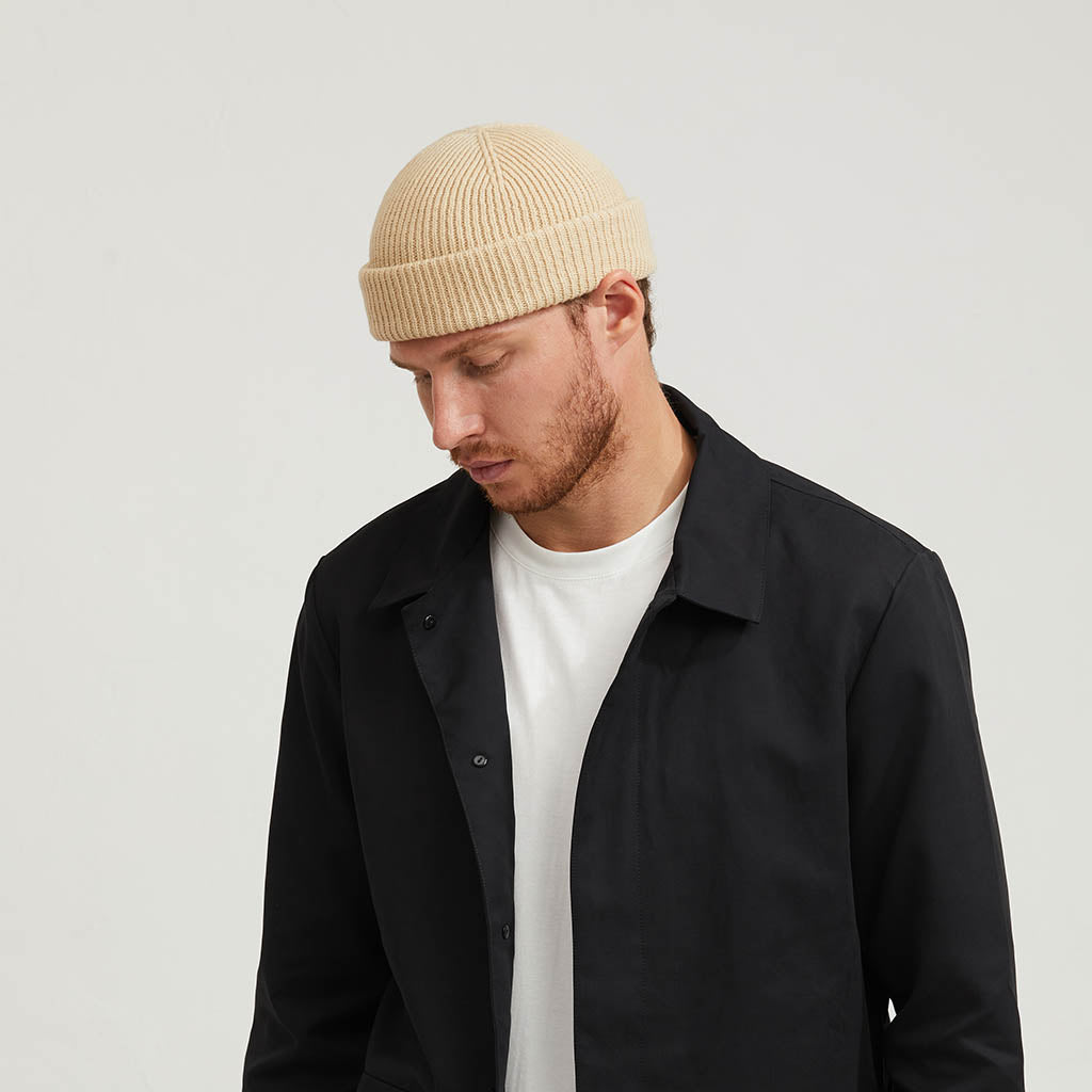 BEIGE SHORT BEANIE