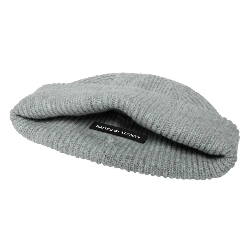 LIGHT GREY SHORT BEANIE